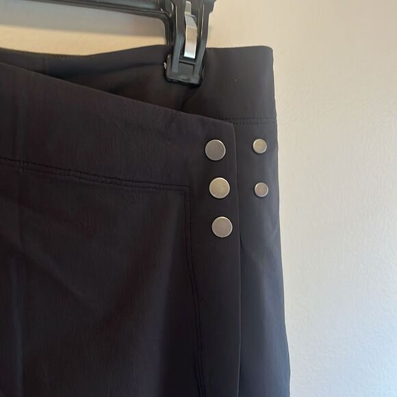 EXCELLENT CONDITION WOMEN’S SIZE 6 OUTDOOR RESEARCH FERROSI WRAP BLACK SKIRT - Picture 6 of 9